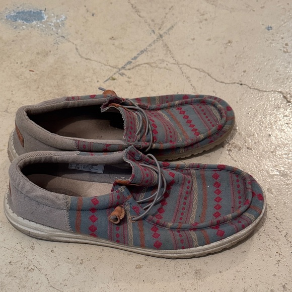 Hey Dude Shoes Men’s 13 - Picture 1 of 4